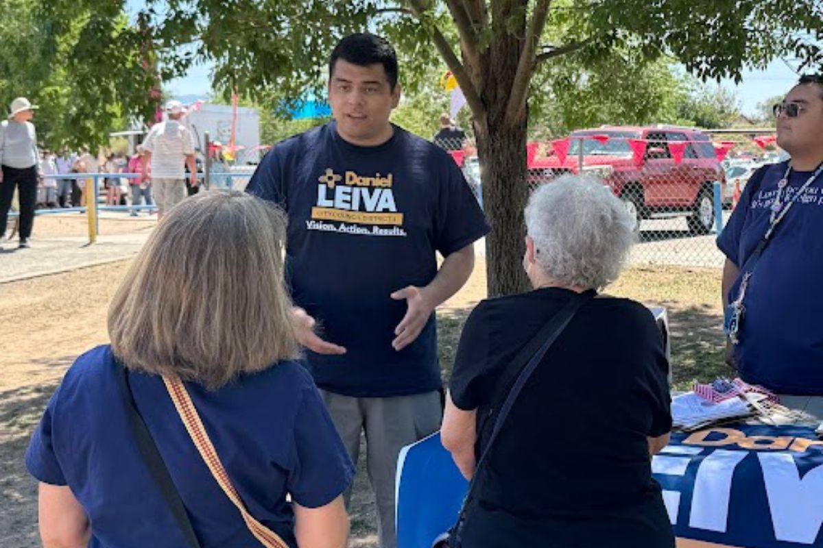 City Council candidate Daniel Leiva asks potential donors for public financing donations at the “No Kings” rally in Albuquerque / June 14, 2025