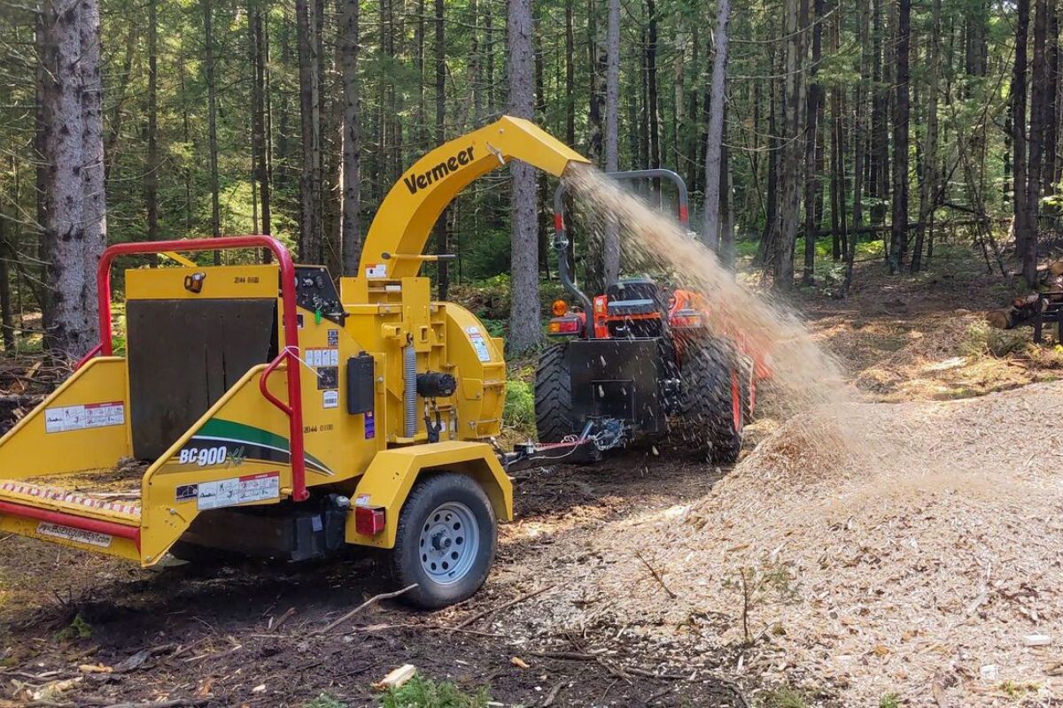 The Coronado Soil and Water Conservation District will host a Wood Chipper Day on Saturday, Oct. 25, from 8:30 a.m. to 1:30 p.m. at the San Antonio de Las Huertas Land Grant located at 1 Camino de la Buena Vista in Placitas.