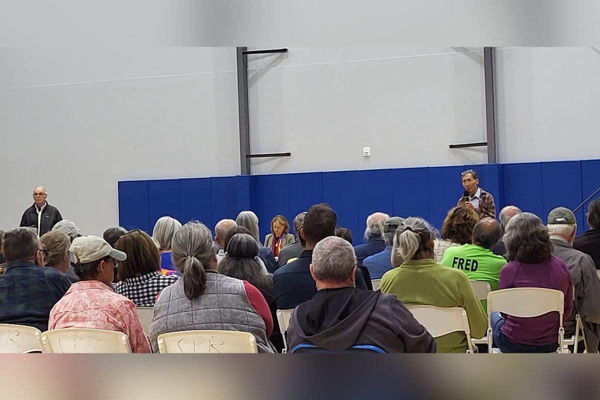 A substantial portion of the village's population turned out on Oct. 21 to hear the two mayoral candidates’ visions for the future.