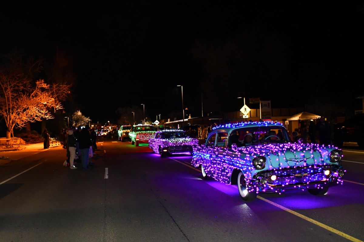 The Town of Bernalillo will host a weekend of holiday festivities this weekend, featuring a Christmas tree lighting ceremony and an annual parade on Main Street.