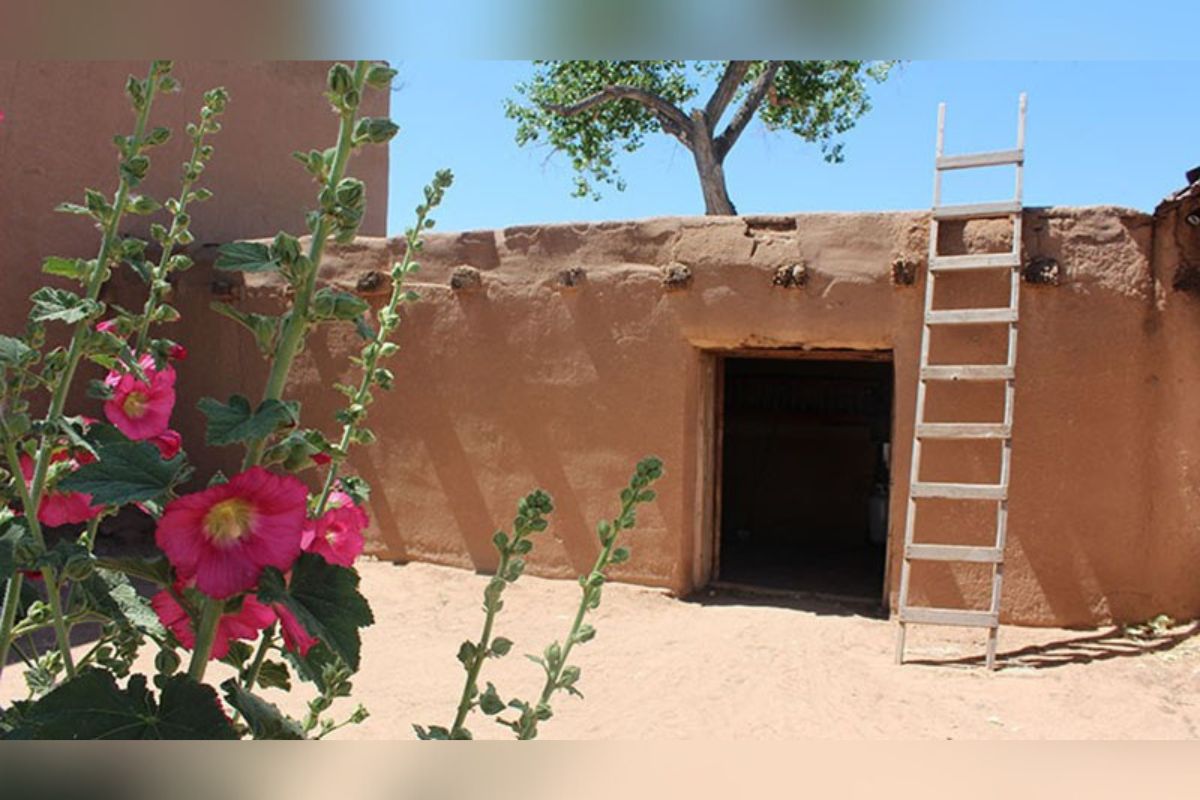 Casa San Ysidro: The Gutiérrez/Minge House